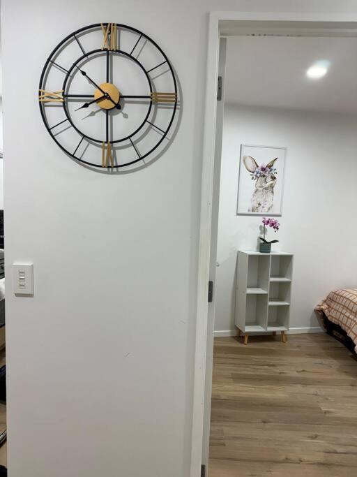 Stunning 3 Bd - 2 Bth City Apt - Pool & Carpark Auckland Exterior foto